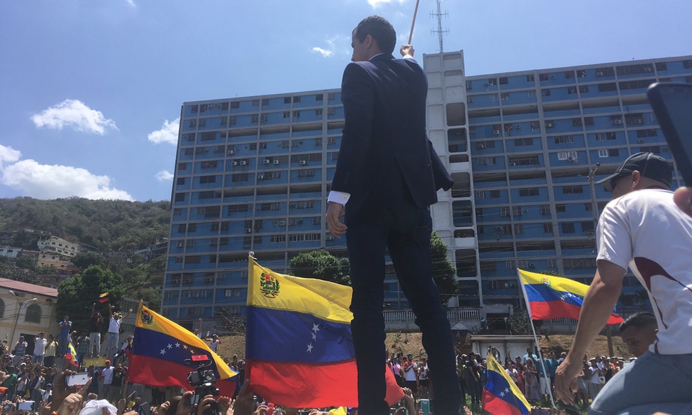 Maduro: perrito que ladra…